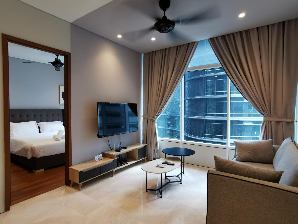 Sky Suites Klcc By Autumn Suites Premium Stay Kuala Lumpur Exterior foto